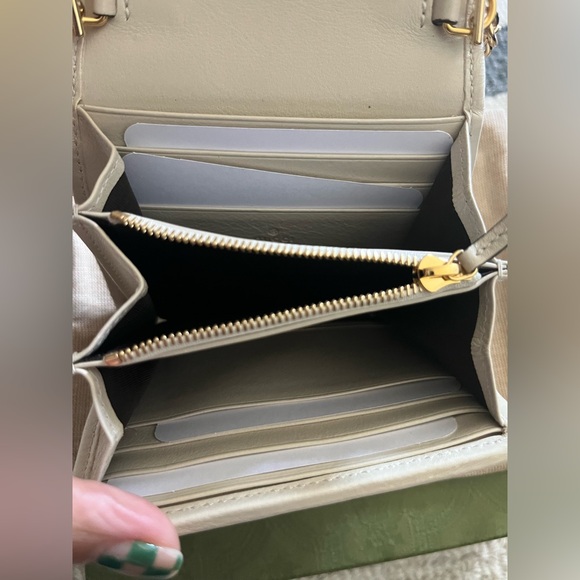 🤍SOLD🤍 Gucci GG Blondie Chain Wallet - Cream/Off-White - Picture 11 of 11